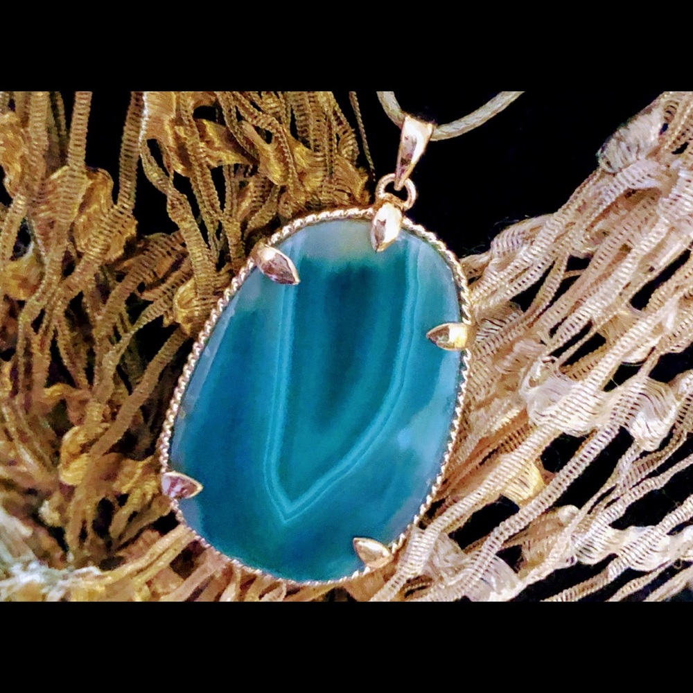 TEAL MOUNTAINS NECKLACE PENDANT